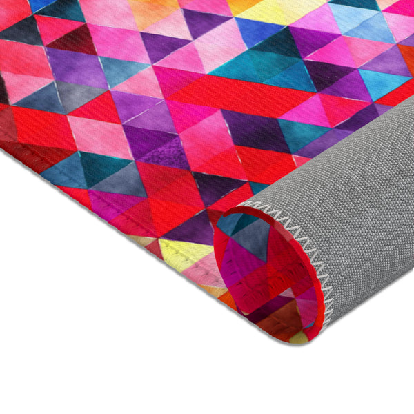 Red Geometric Pattern Area Rug Durable 3 Sizes Hemmed Edge Coated Back